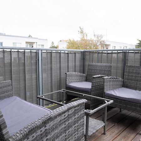 Modern Apartment W/ Cozy Balcony Near City Center Відень Екстер'єр фото
