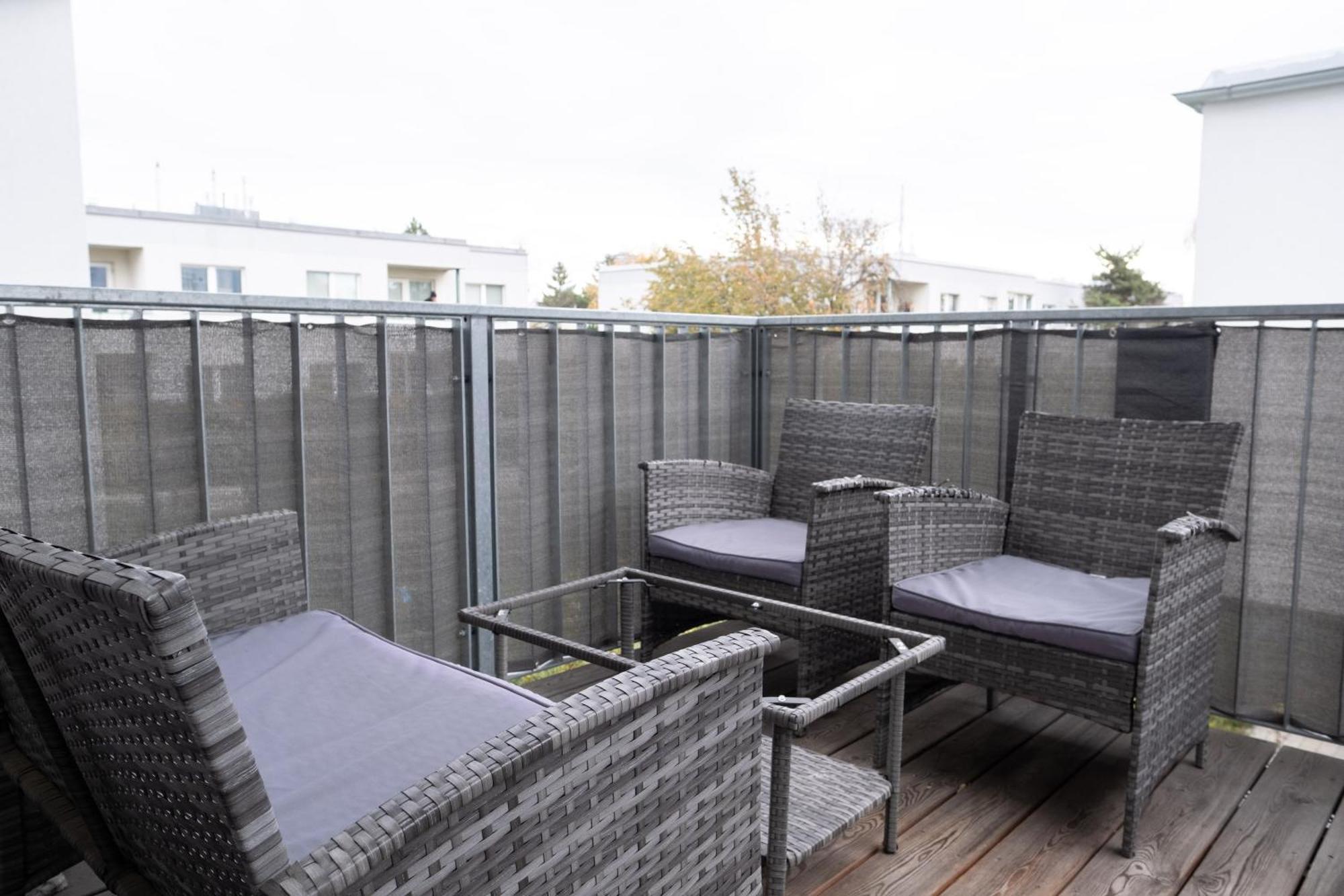Modern Apartment W/ Cozy Balcony Near City Center Відень Екстер'єр фото