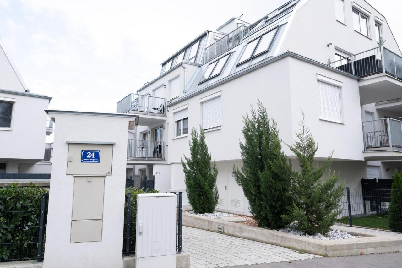 Modern Apartment W/ Cozy Balcony Near City Center Відень Екстер'єр фото