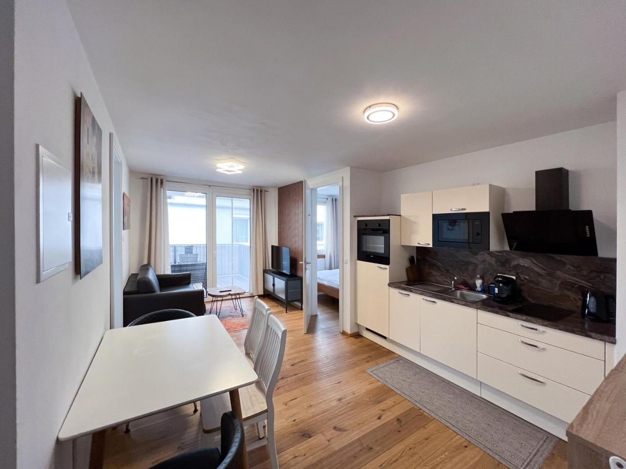 Modern Apartment W/ Cozy Balcony Near City Center Відень Екстер'єр фото